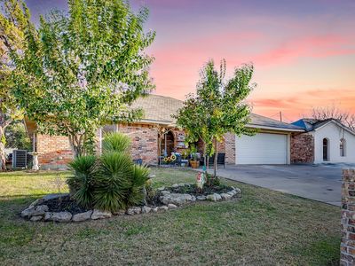 5244 Hill Ridge Dr, Fort Worth, TX, 76135