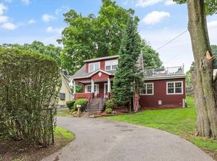 32 Waverley Oaks Rd, Waltham, MA 02452