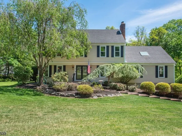 2 David Pl, Mount Olive Twp., NJ 07836