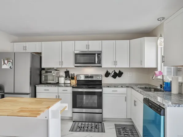 55 Bentwood Drive APT 3, Waterbury, CT 06705