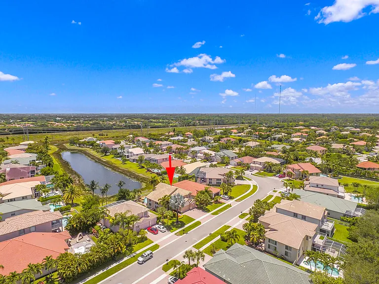 4600 Mariners Cove Dr — Photo 31