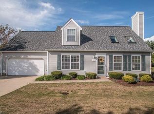 577 Parkside Ln, Tallmadge, OH