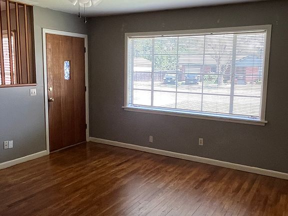 2nd image of 2719 Mohawk Dr