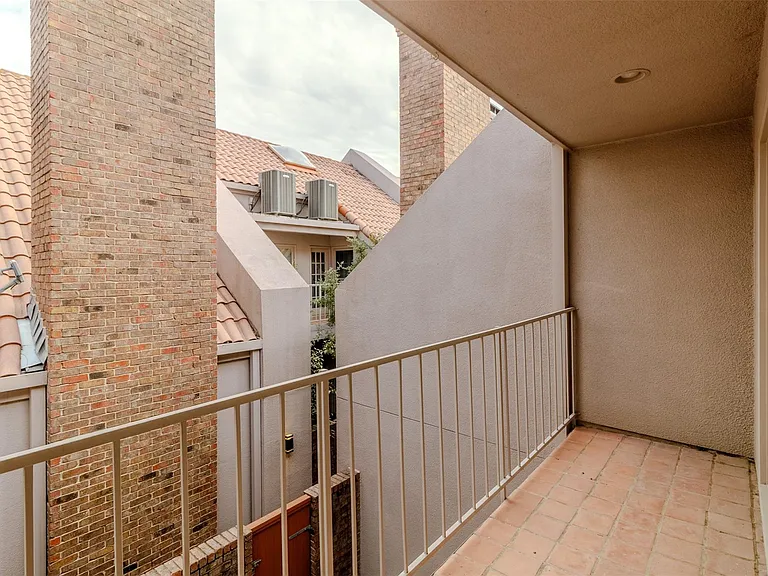 4520 Glenwick Ln — Photo 32