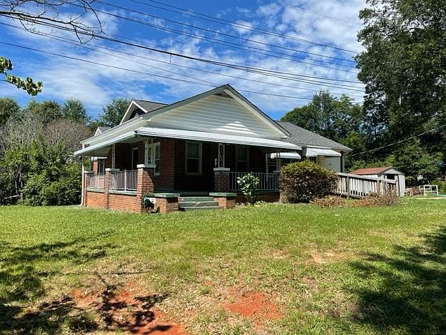 2nd image of 1609 E Main St
