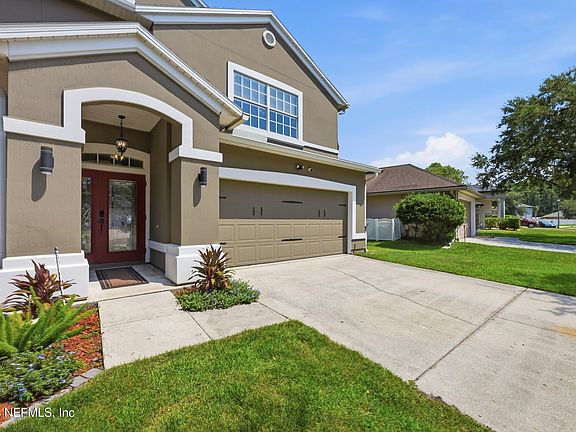 3rd image of 4174 VICTORIA LAKES Drive W