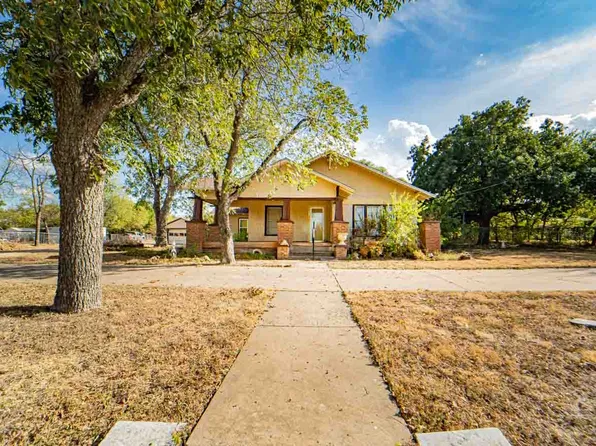 901 W Hullum St, Breckenridge, TX 76424