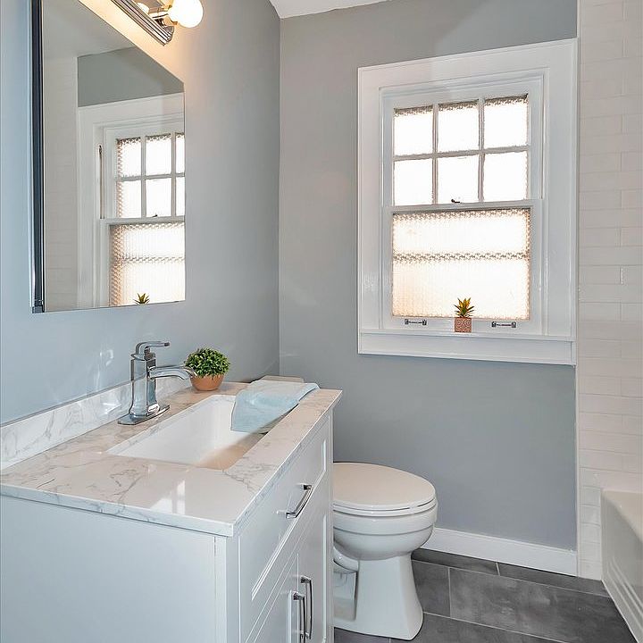 2nd image of 9705 S Avers Ave