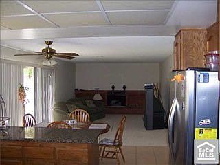 5th image of 340 E Country Hills Dr