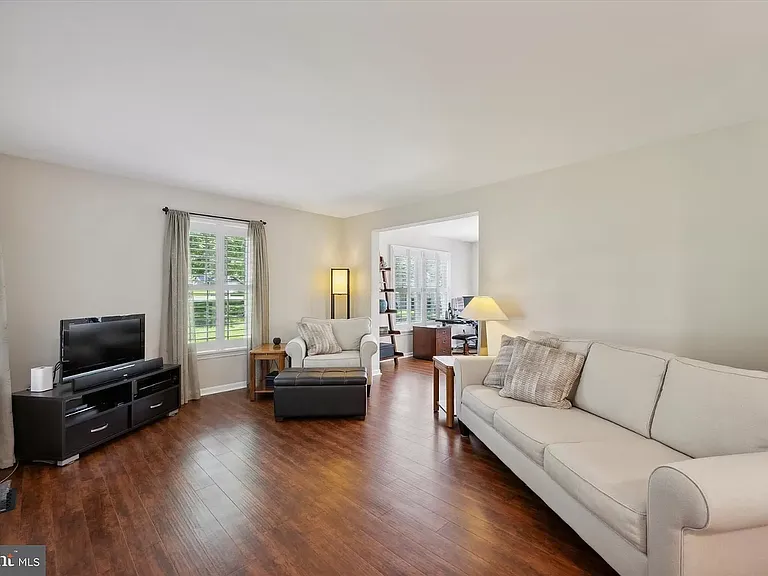 701 Kilduff Ct — Photo 7