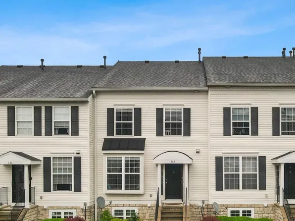 342 Slippery Elm Dr, Blacklick, OH 43004