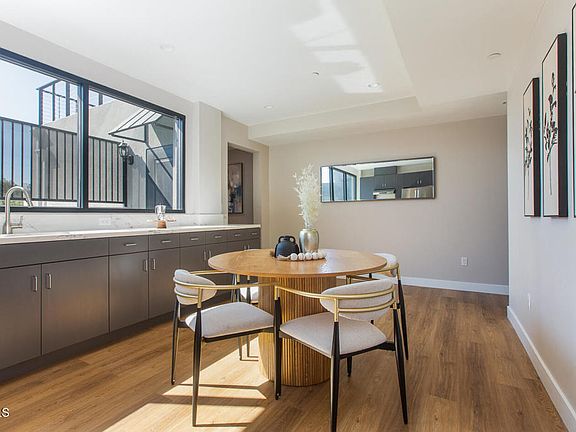 5th image of 3682 Harriman Ave #3