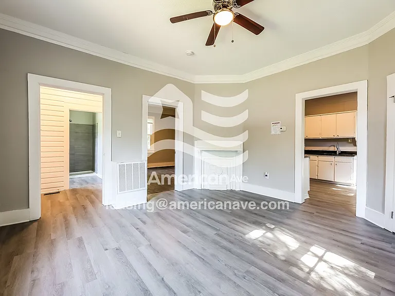1643599_002_living_room_3.jpg