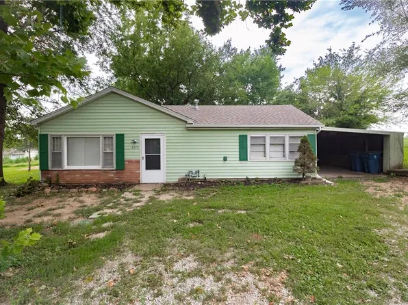 8209 Pence Rd, Liberty, MO 64068