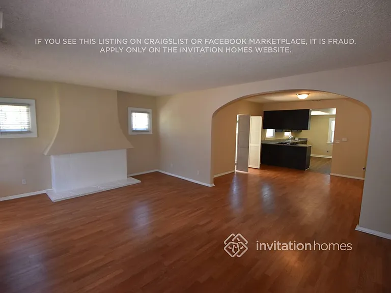 1446 N Euclid Ave — Photo 4