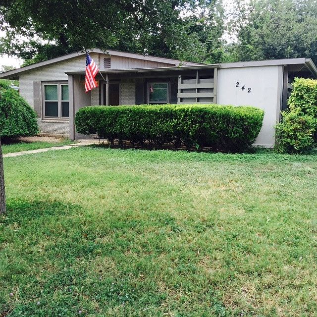 very nice curb appeal