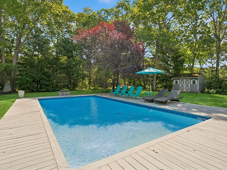 38 Eisenhower Dr — Photo 21