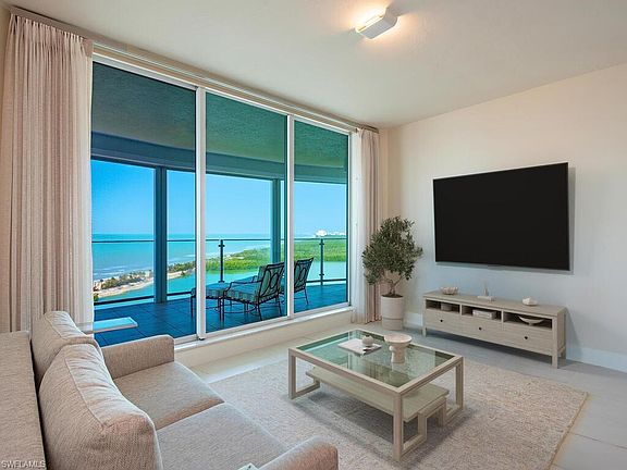 4th image of 60 Seagate DR #1702