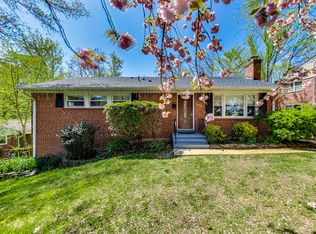 5424 Inverchapel Rd, Springfield, VA 22151