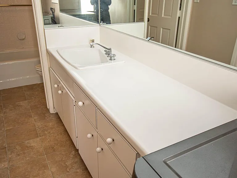 232 Roycroft Ave #2 — Photo 18