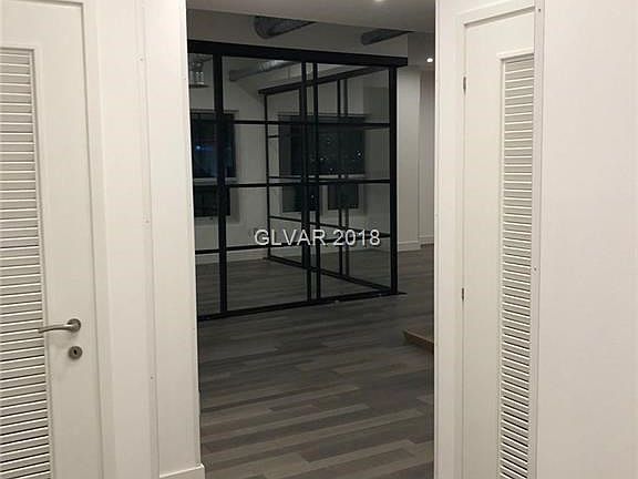 3rd image of 200 Hoover Ave Unit 913