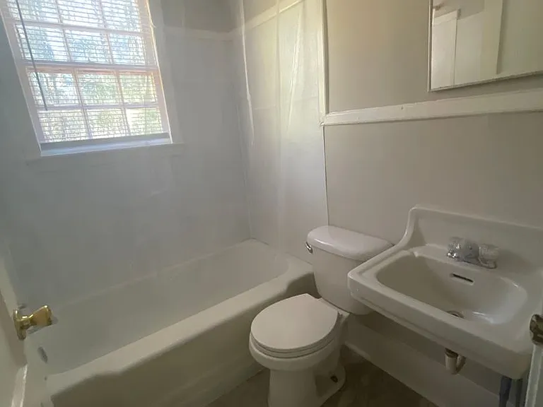 706 N Horner Blvd — Photo 11
