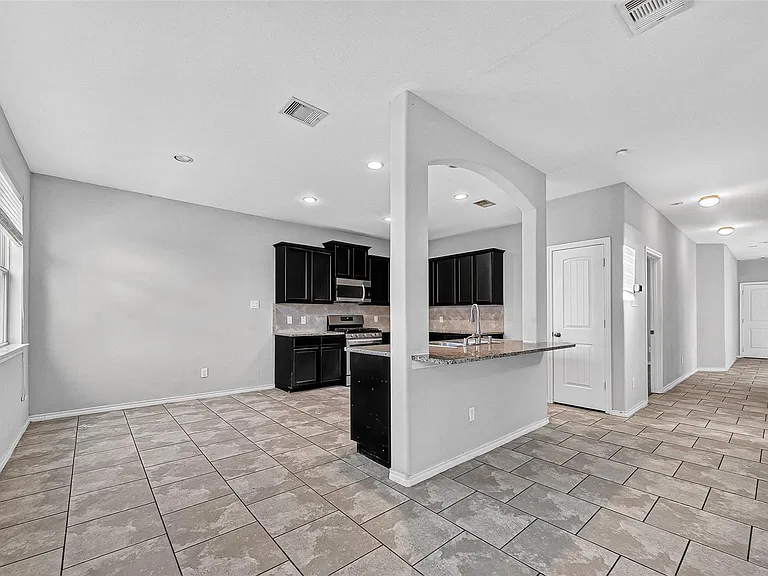 1326 Seagler Pond Ln — Photo 15