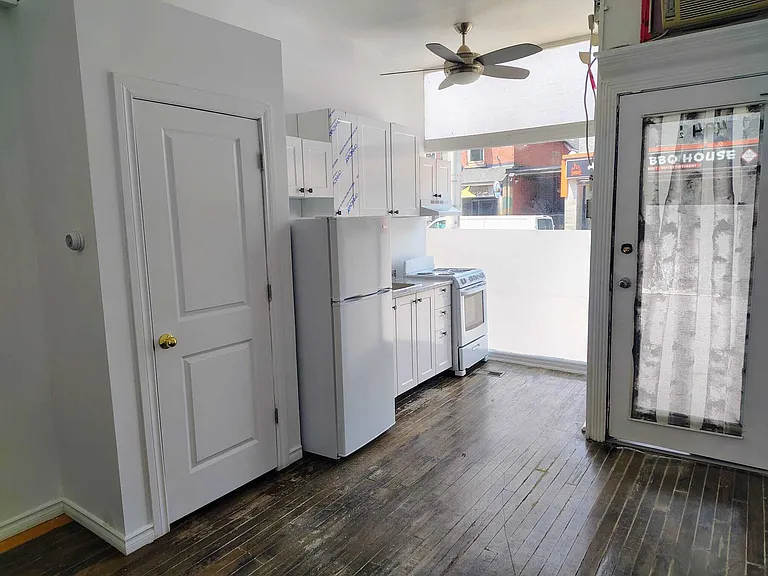 494 Somerset St — Photo 13