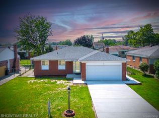 3546 La Manna Dr, Sterling Heights, MI 48310