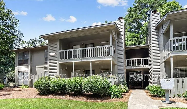 1853 Tryon Dr #5-1 — Photo 1