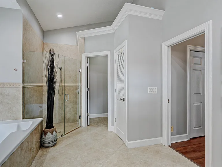 139 Brookhaven Ct — Photo 57