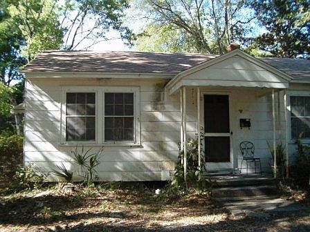5th image of 716 NW 8th Pl