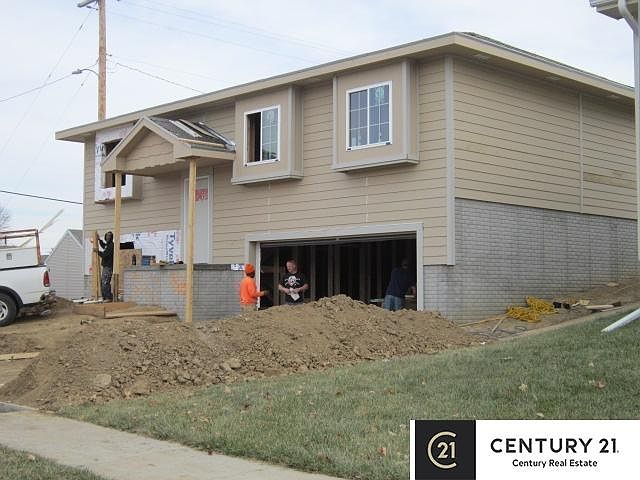 1st image of 1563 N 18th St