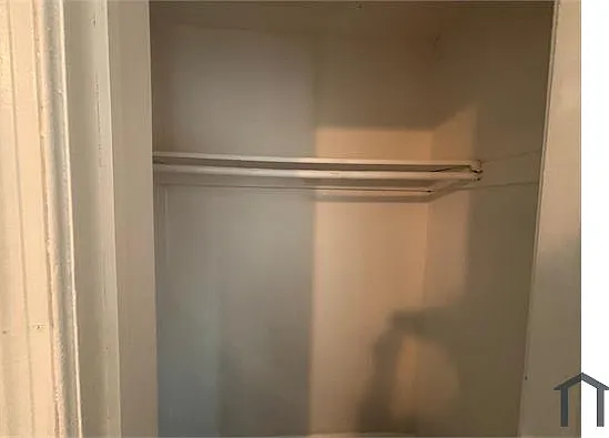 3 bed, $2,000 — Photo 2