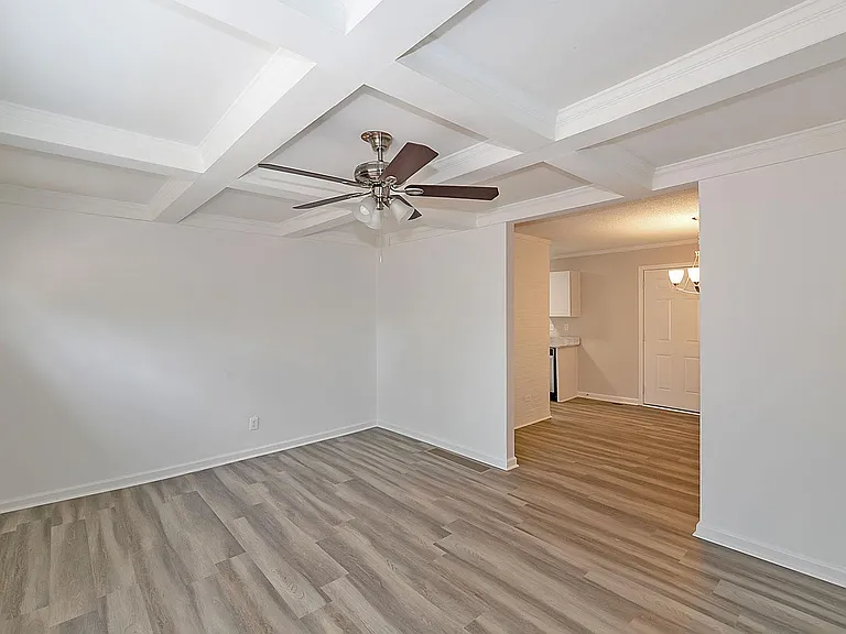 4970 Hiram Lithia Springs Rd — Photo 11