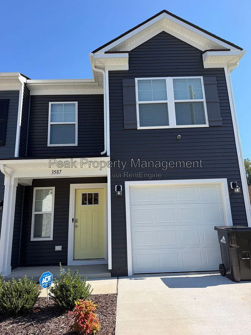 3 bed, 2.5 bath, 1500 sqft, $2,400 — Photo 2