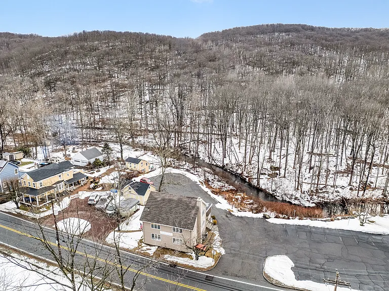 328 Green Pond Rd — Photo 31