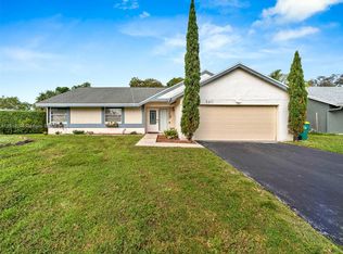 5611 NW 54th Ln, Tamarac, FL 33319