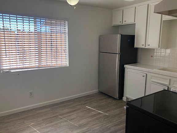 2nd image of 4227 36th St APT 2