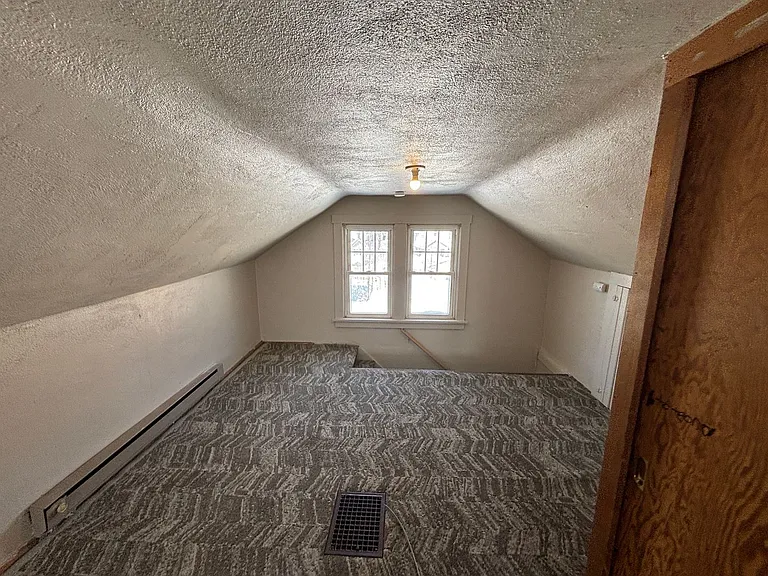 1410 Wilson Ave — Photo 21
