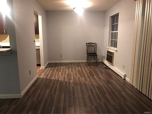 4th image of 10 Lexington Hl Unit 10