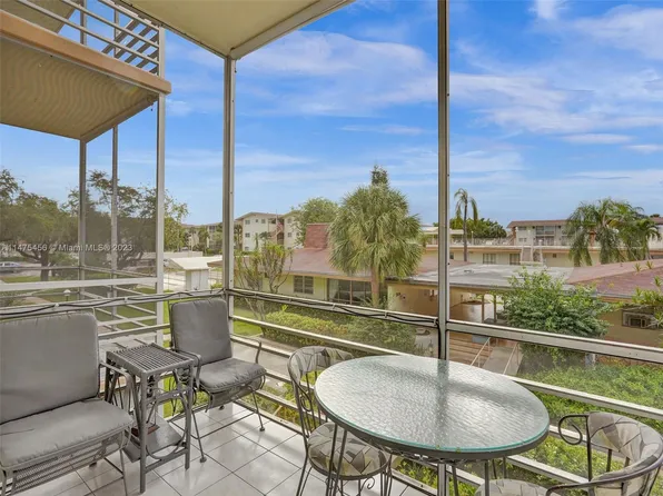 16790 NE 14th Ave APT 212, Miami, FL 33162