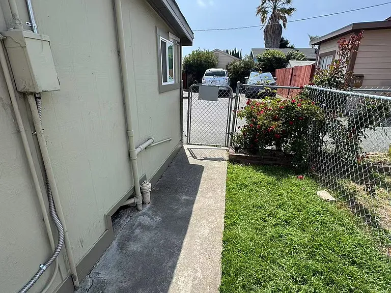 197 Sunset Blvd — Photo 6