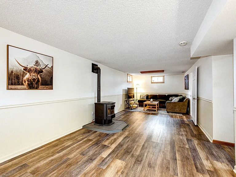784 Urban St #B — Photo 2