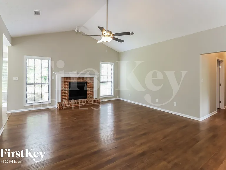 11507 Matthews Trl — Photo 4