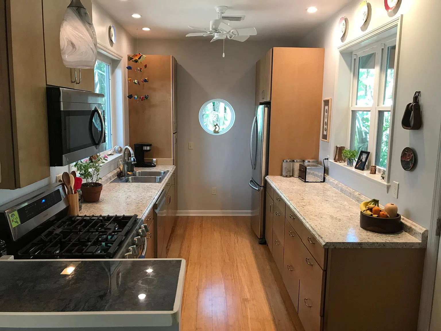 2 bed, 825 sqft, $1,900 — Photo 4