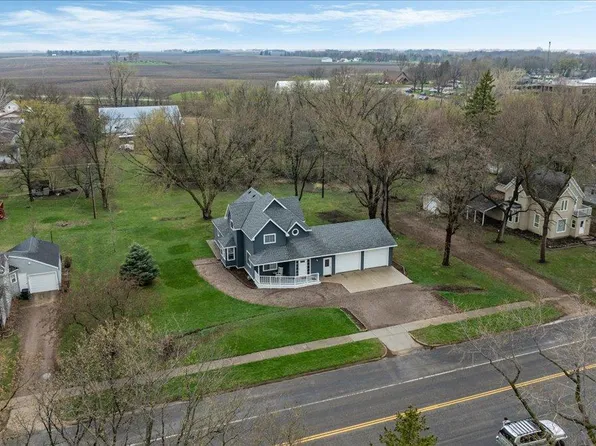 520 W 1st St, Cottonwood, MN 56229