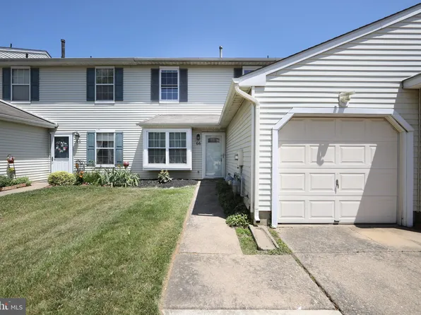 66 Rolling Hills Dr, Westampton, NJ 08060