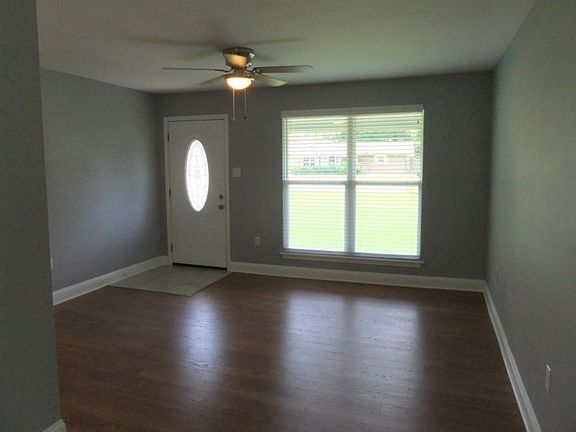 2nd image of 739 Fontainebleau Dr