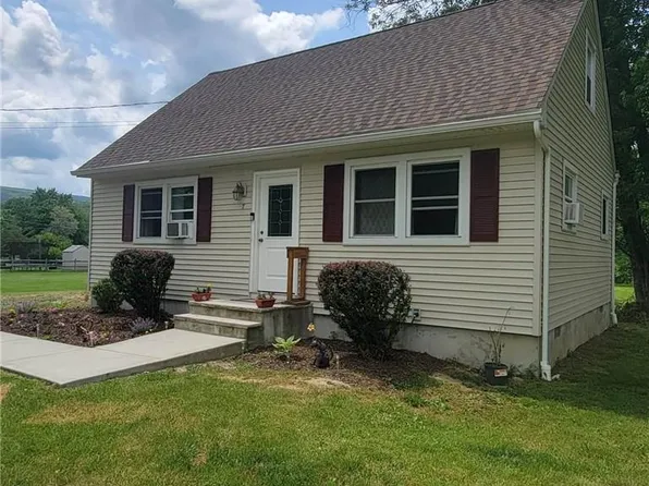 7 Lynmore Avenue, Salisbury Mills, NY 12577